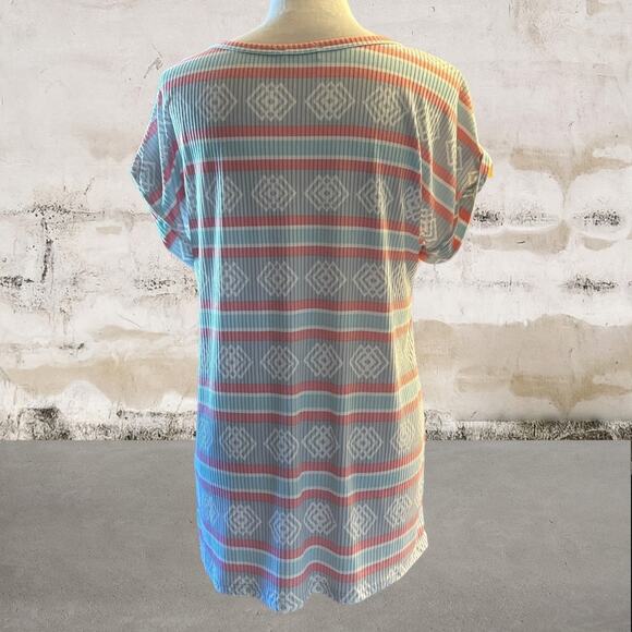Viamor NWOT Women's Aztec Design Shirt - Size Medium - Picture 3 of 5